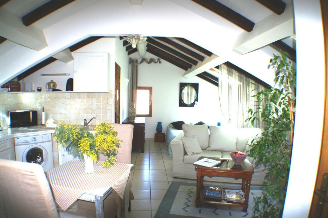 Studio Le Petit Nid D'Amour Meuble Tourisme 3 Etoiles Poggio Santa-Lucia-di-Tallano Exterior foto